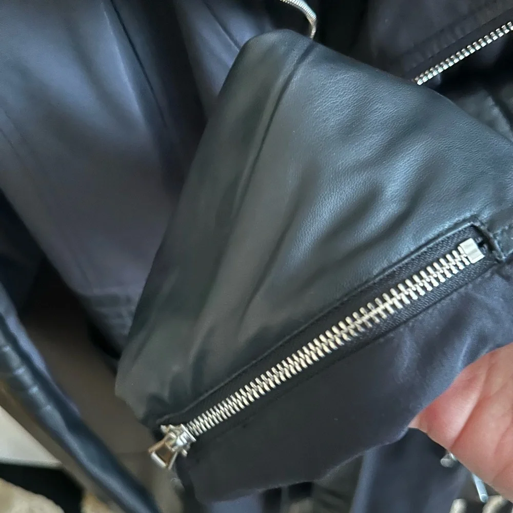 Preowned Bebe Trench Coat Faux Leather Details Belted Full Zipper Black Sz Large - Picture 7 of 8